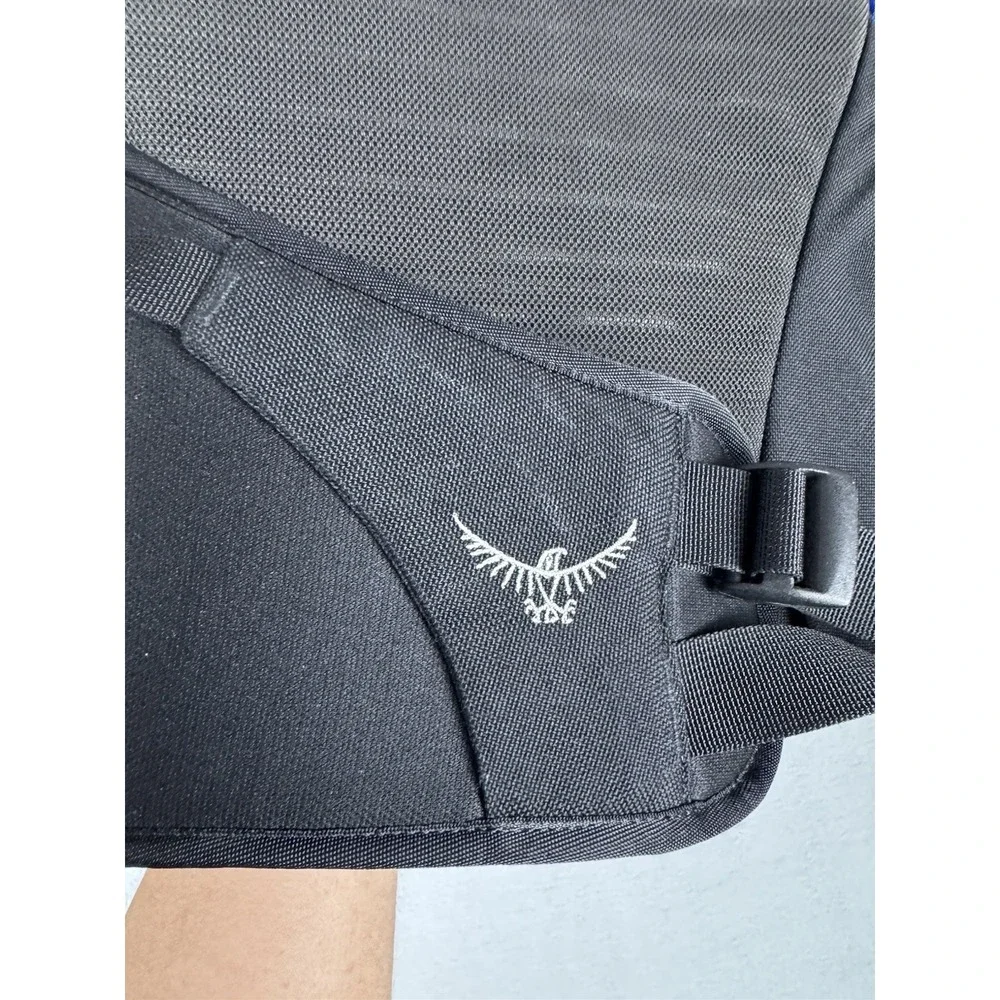 Osprey Helios 12 Day Pack Hip Bag Hiking Camping Travel Padded Outdoors